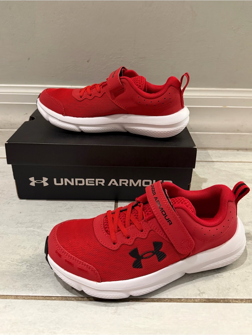 Brand New Under Armour Kids Red & White Assert Sneakers